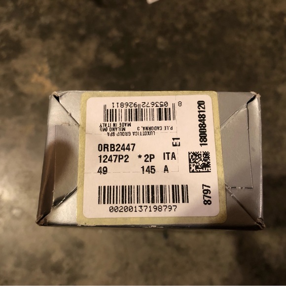 Ray-Ban Sunglasses - Picture 4 of 5